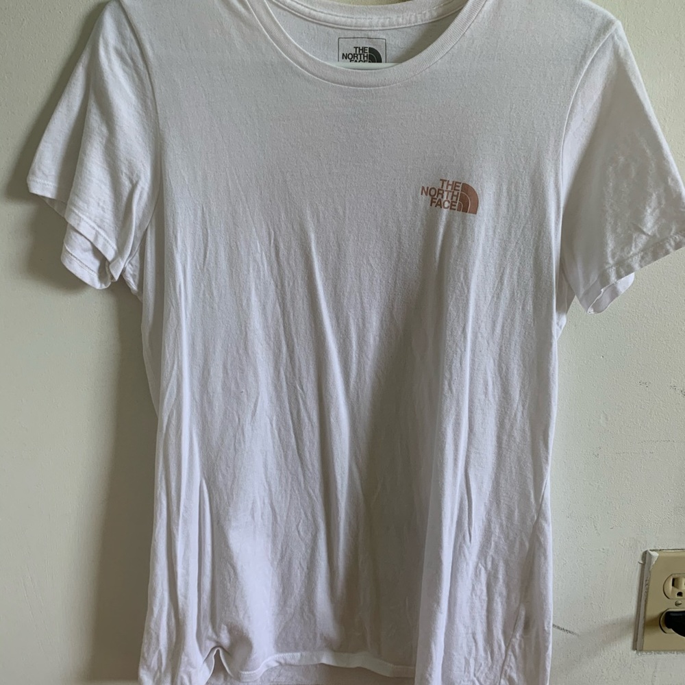 the north face white tee